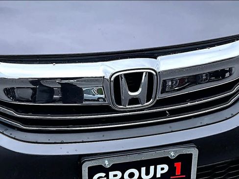 Used 2017 Honda Accord Touring image 30