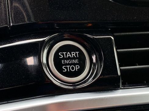 Used 2024 Nissan Pathfinder SV image 21