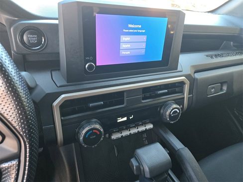 Used 2025 Toyota Tacoma SR image 17
