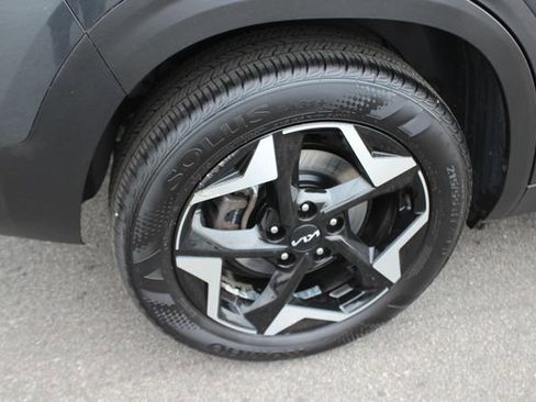 Certified 2024 Kia Seltos EX AWD/4WD image 36