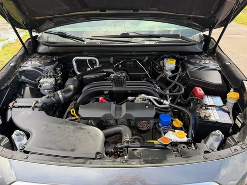 Used 2018 Subaru Outback 2.5i Premium AWD/4WD image 22