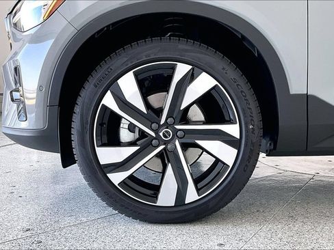 New 2026 Volvo XC40 B5 Ultra w/ Protection Package Premier AWD/4WD image 39