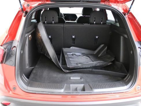 Used 2024 Chevrolet Trax RS w/ Driver Confidence Package image 27