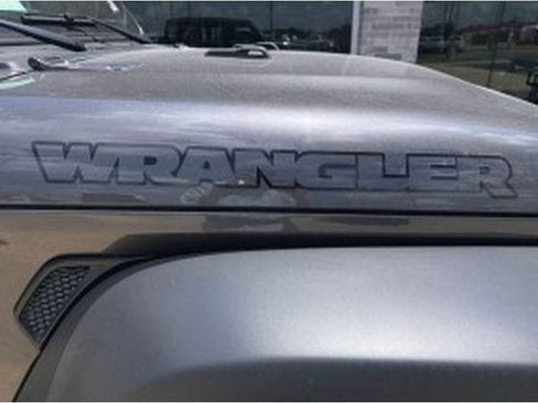 Used 2025 Jeep Wrangler Unlimited Sport AWD/4WD image 17