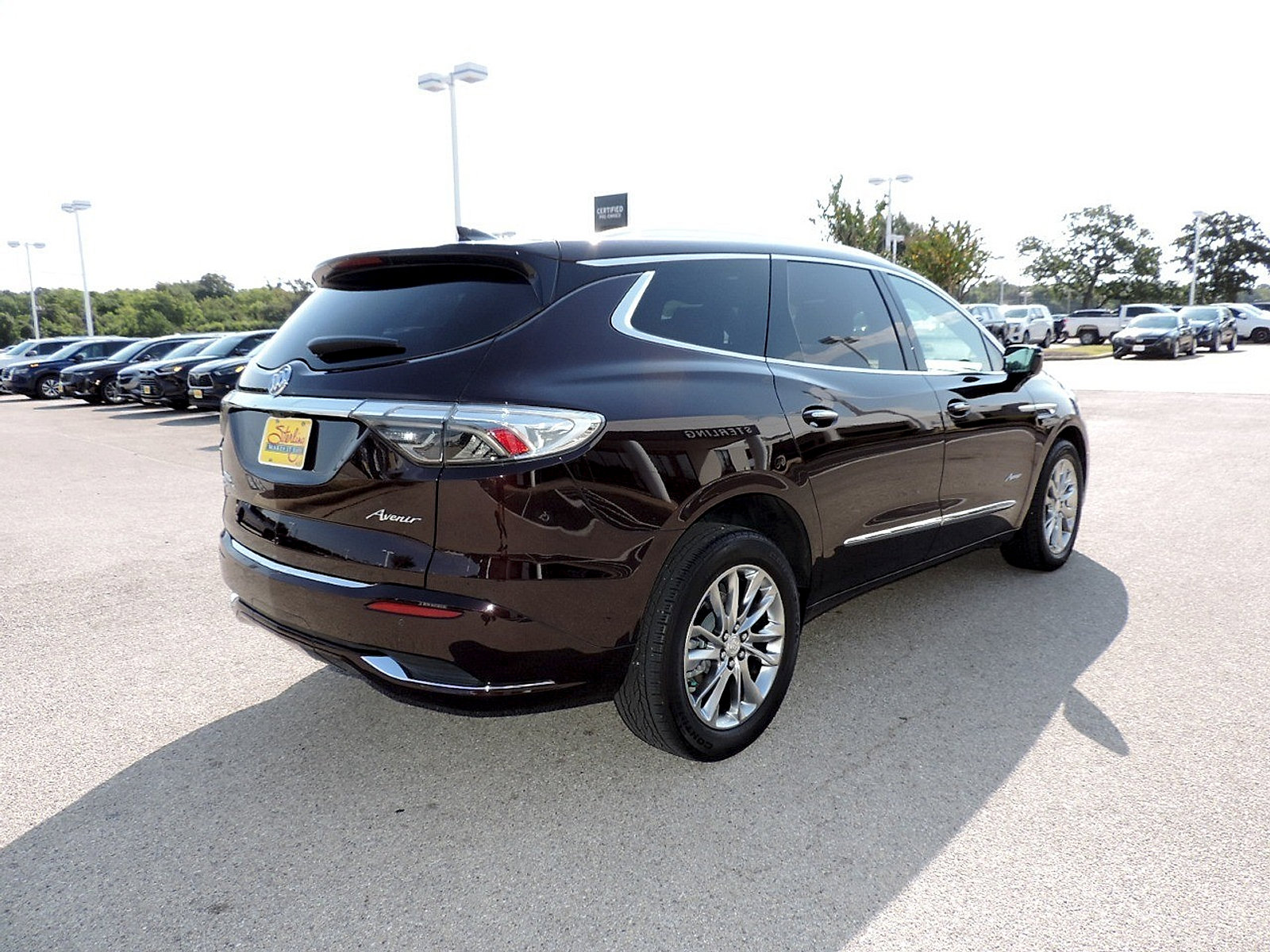 Certified 2022 Buick Enclave Avenir w/ Avenir Technology Package AWD/4WD image 4