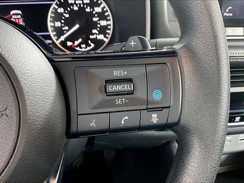 Used 2023 Nissan Rogue SV AWD/4WD image 18