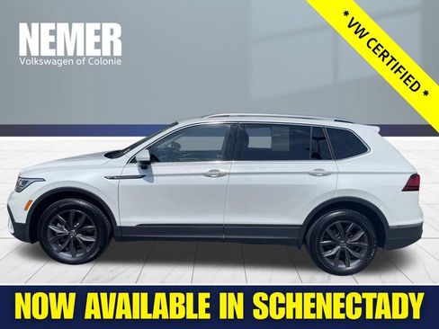 Used 2023 Volkswagen Tiguan SE w/ Panoramic Sunroof Package AWD/4WD image 2