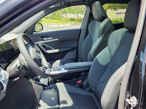 New 2026 BMW X2 xDrive28i w/ Technology Package AWD/4WD image 9
