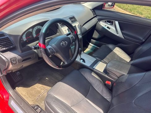 Used 2011 Toyota Camry SE w/ SE/XLE Extra-Value Pkg FWD image 34