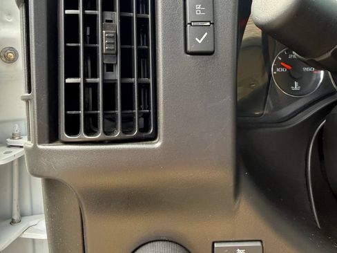 Used 2025 Chevrolet Express 3500 LT w/ LT Preferred Equipment Group RWD image 15