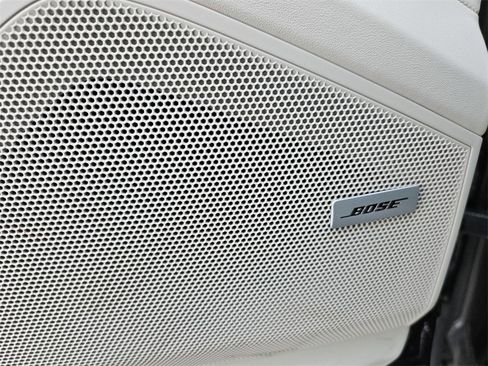 Used 2022 Porsche Cayenne image 13