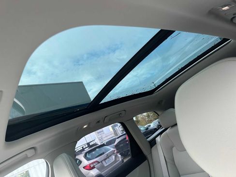 Used 2025 Volvo XC60 B5 Plus w/ Protection Package Premier image 23