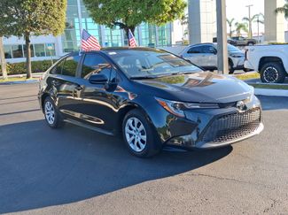 Used 2022 Toyota Corolla LE video 2