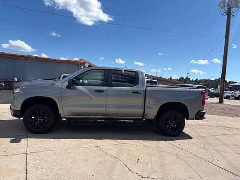 Used 2025 Chevrolet Silverado 1500 LT Trail Boss w/ Convenience Package II AWD/4WD image 4