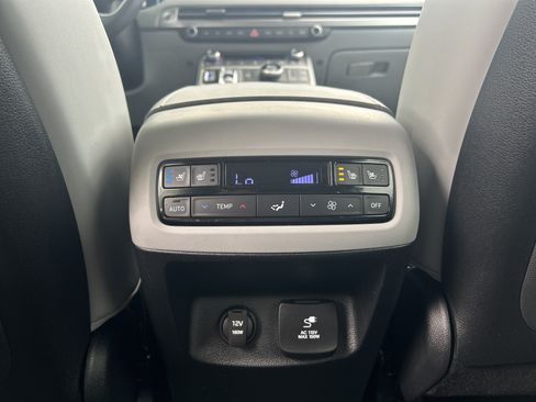 Used 2024 Hyundai Palisade SEL w/ Premium Package FWD image 15