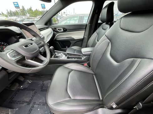 Used 2025 Jeep Compass Limited AWD/4WD image 28