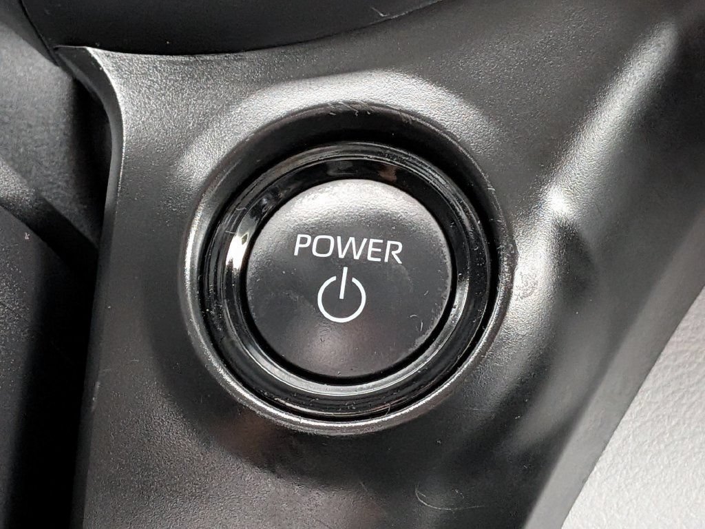 Used 2026 Toyota Sienna XLE FWD image 28