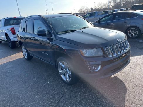 Used 2014 Jeep Compass Limited image 17