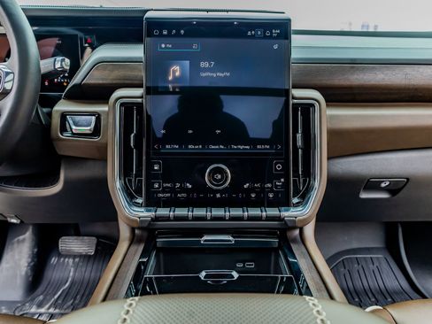 Used 2025 GMC Yukon Denali Ultimate image 23