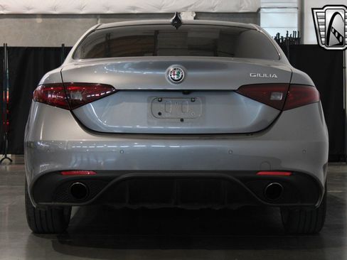 Used 2020 Alfa Romeo Giulia Ti Sport image 23