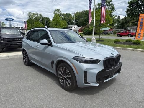 Used 2024 BMW X5 xDrive40i w/ M Sport Package AWD/4WD image 5