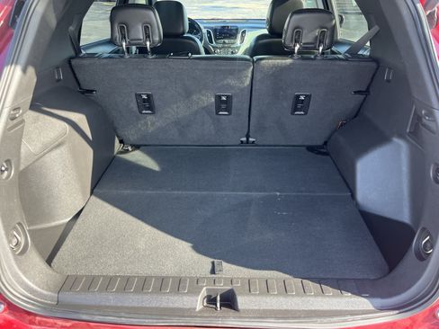 Used 2019 Chevrolet Equinox Premier w/ LPO, Cargo Package FWD image 12