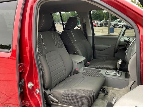 Used 2018 Nissan Frontier Desert Runner RWD image 7