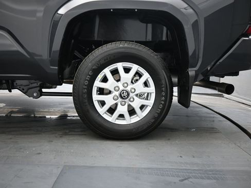 Used 2025 Toyota Tacoma SR5 image 18