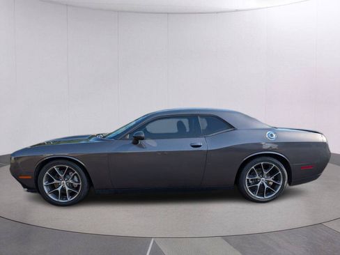 Used 2022 Dodge Challenger GT RWD image 2
