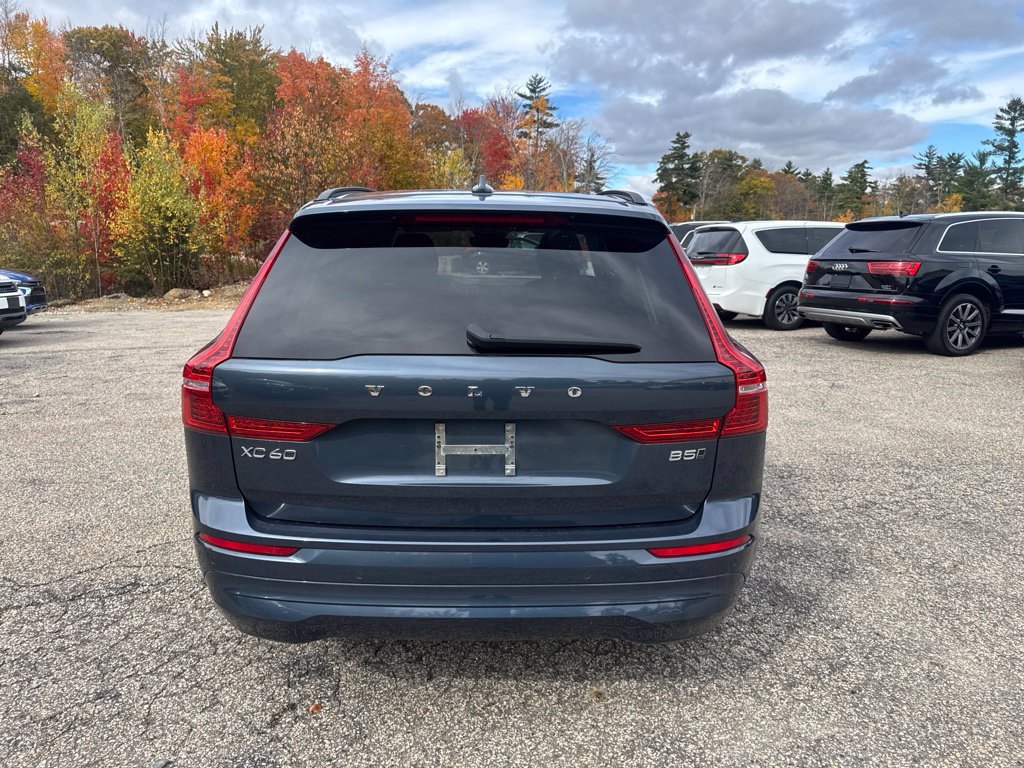Used 2023 Volvo XC60 B5 Core AWD/4WD image 4