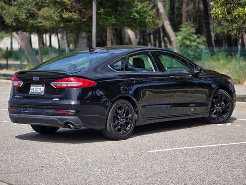 Used 2019 Ford Fusion SE w/ Equipment Group 151A image 7