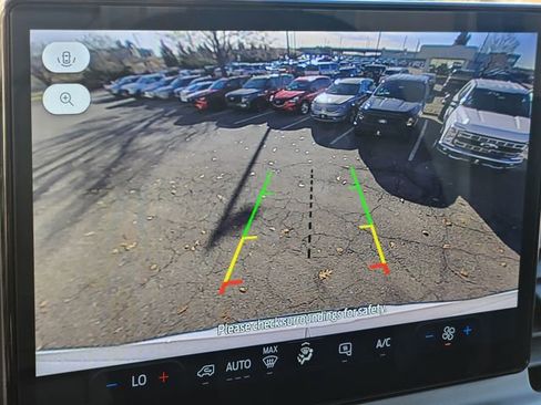 Used 2022 Ford E-Transit Medium Roof image 23