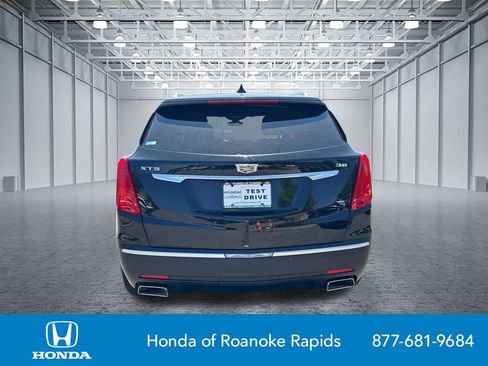 Used 2017 Cadillac XT5 Luxury w/ Driver Awareness Package FWD image 6