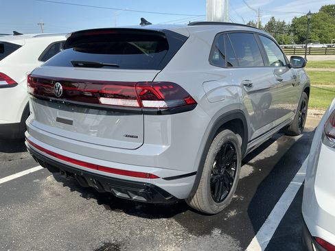 New 2026 Volkswagen Atlas Cross Sport SEL R-Line AWD/4WD image 7