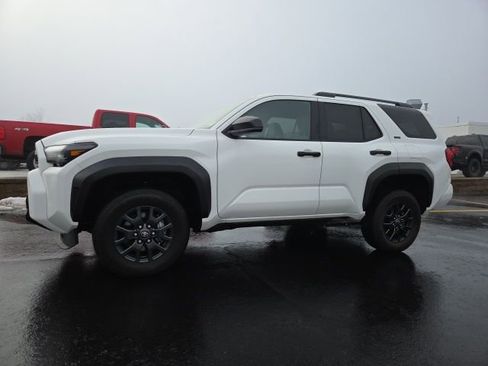 Used 2025 Toyota 4Runner SR5 image 1
