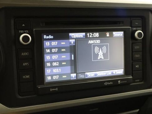 Used 2018 Toyota Tacoma SR5 RWD image 27