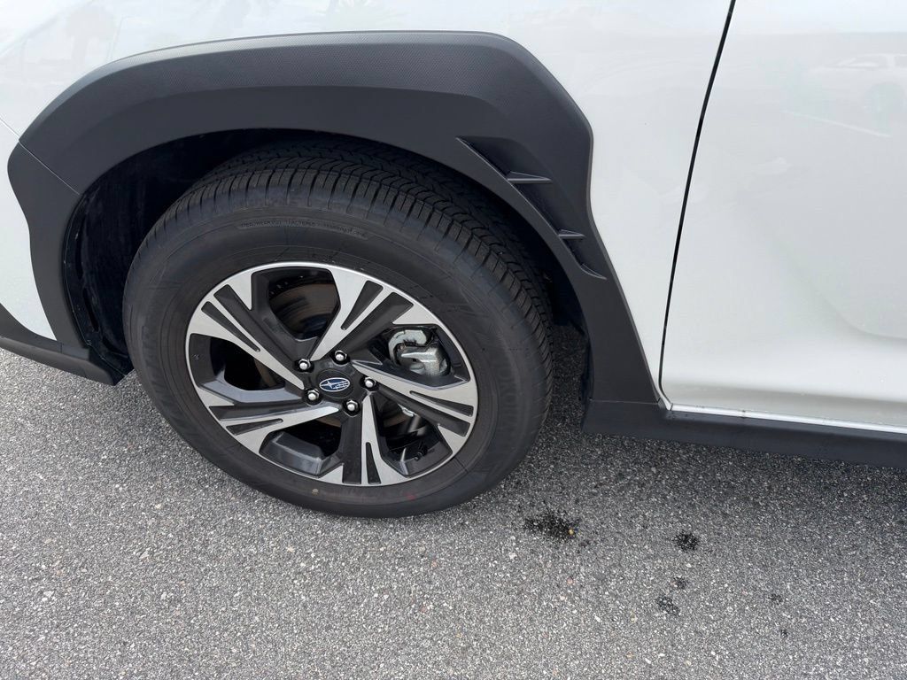 Used 2026 Subaru Crosstrek 2.5i Premium AWD/4WD image 9