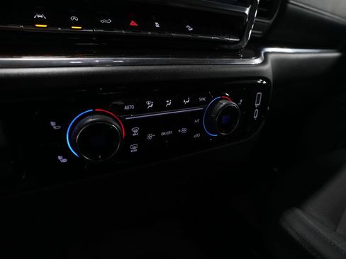 Certified 2024 Chevrolet Silverado 1500 RST AWD/4WD image 19