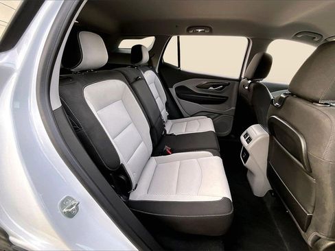 Used 2023 GMC Terrain SLE image 29