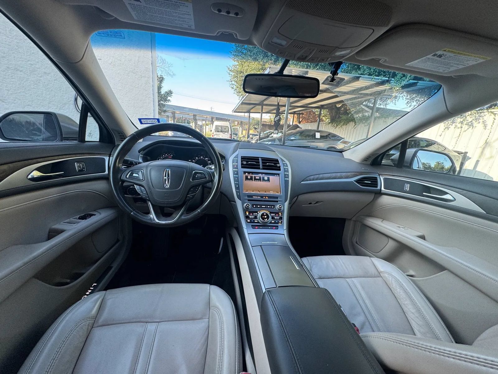 Used 2018 Lincoln MKZ Select w/ Select Plus Package FWD image 2