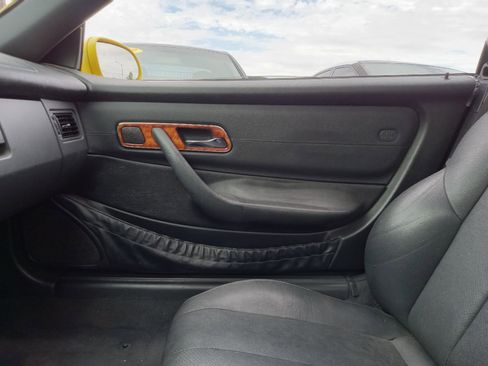 Used 2002 Mercedes-Benz SLK 320 image 22