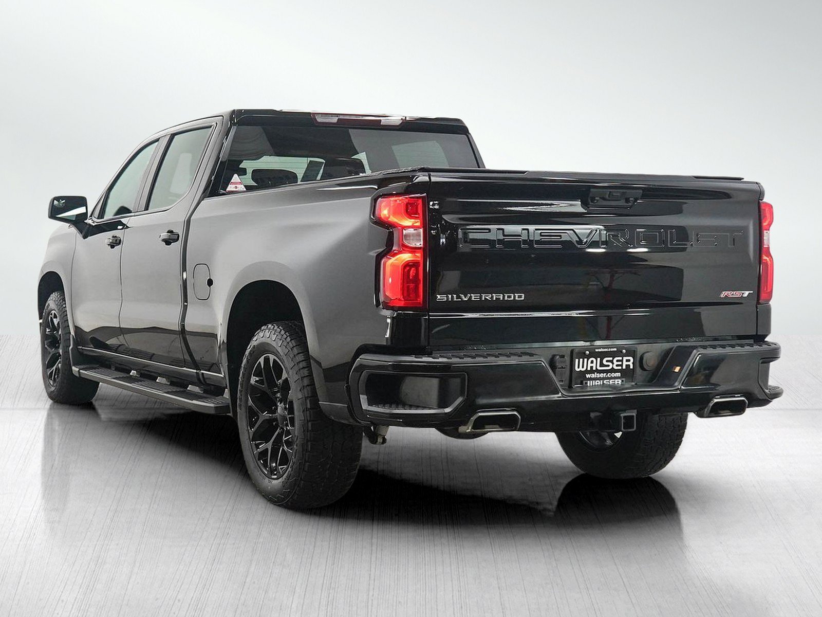 Used 2022 Chevrolet Silverado 1500 RST AWD/4WD image 3