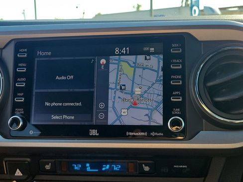 Used 2021 Toyota Tacoma Limited image 28