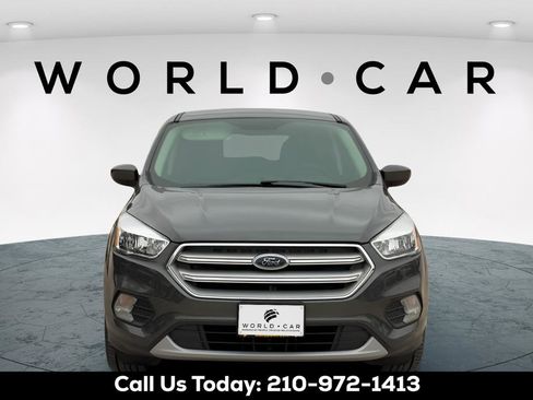 Used 2019 Ford Escape SE AWD/4WD image 2