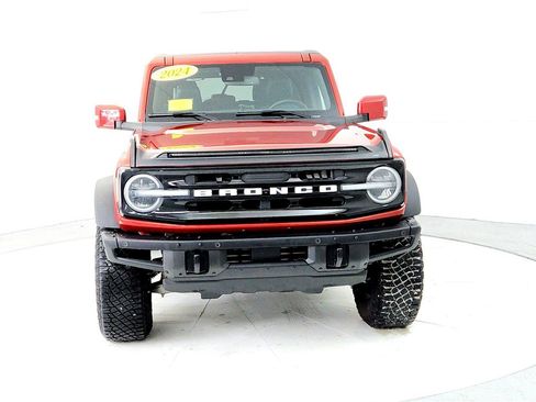 Used 2024 Ford Bronco Outer Banks w/ Sasquatch Package image 8