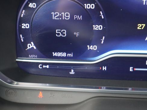 Used 2022 Chevrolet Suburban High Country image 27