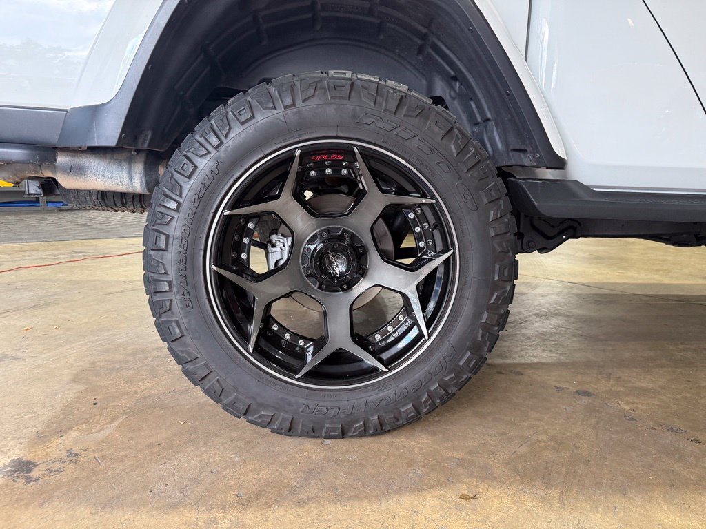 Used 2021 Jeep Gladiator Rubicon AWD/4WD image 32