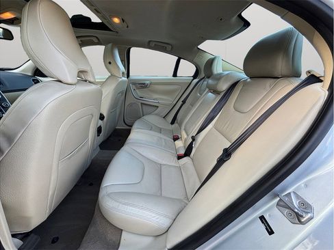 Used 2014 Volvo S60 T5 image 31