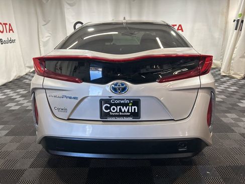 Used 2018 Toyota Prius Prime Premium image 6