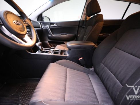 Used 2020 Kia Sportage LX image 10